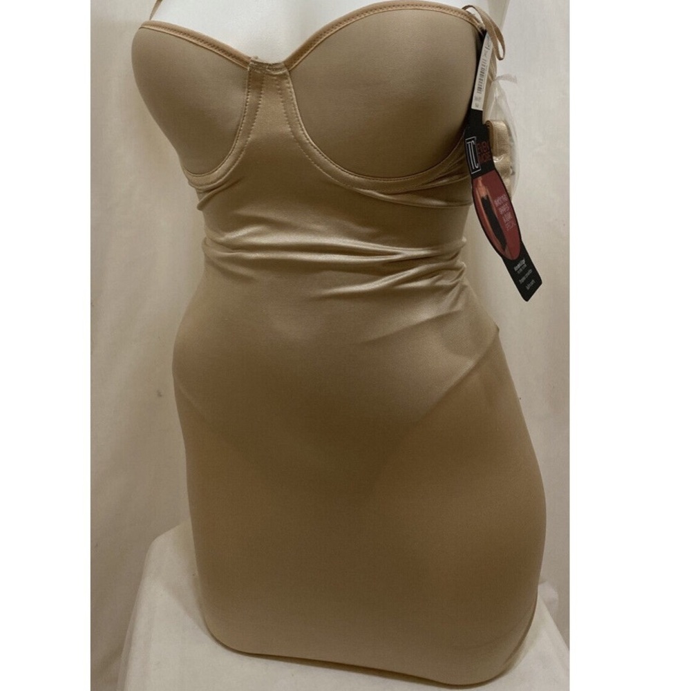 $79 NWT TC Fine Intimates 38C Strapless Slip Built-in Bra Panty Nude